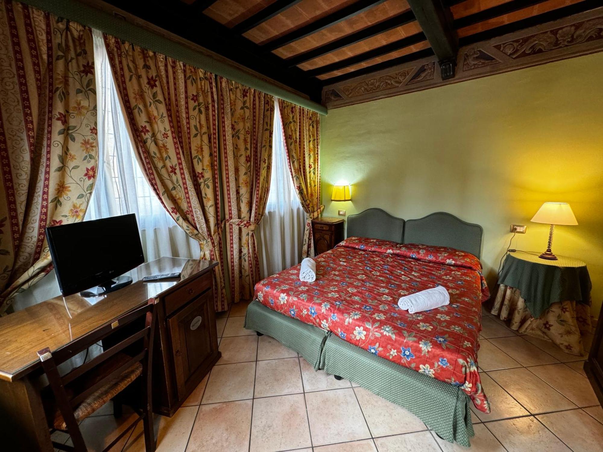Villa Le Camelie Siena Zewnętrze zdjęcie